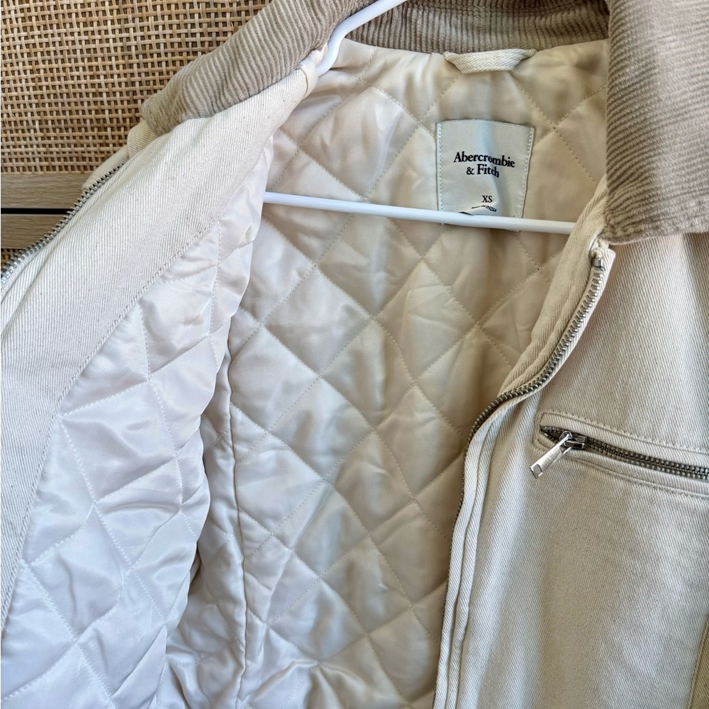 Abercrombie & Fitch Women's Beige Bomber Jacket - Picture 3 of 6